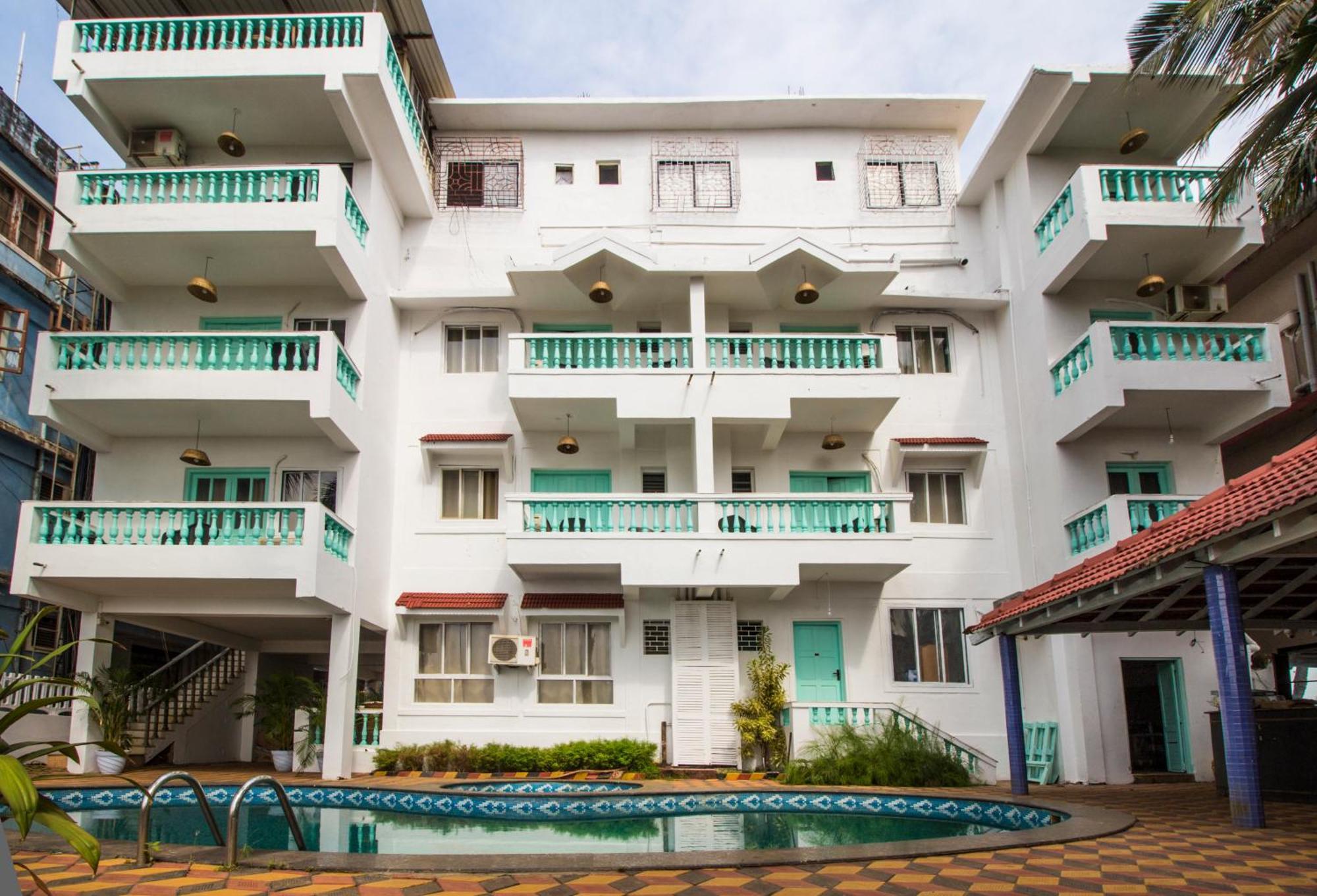 Turquoiise House Hotel Morjim Bagian luar foto