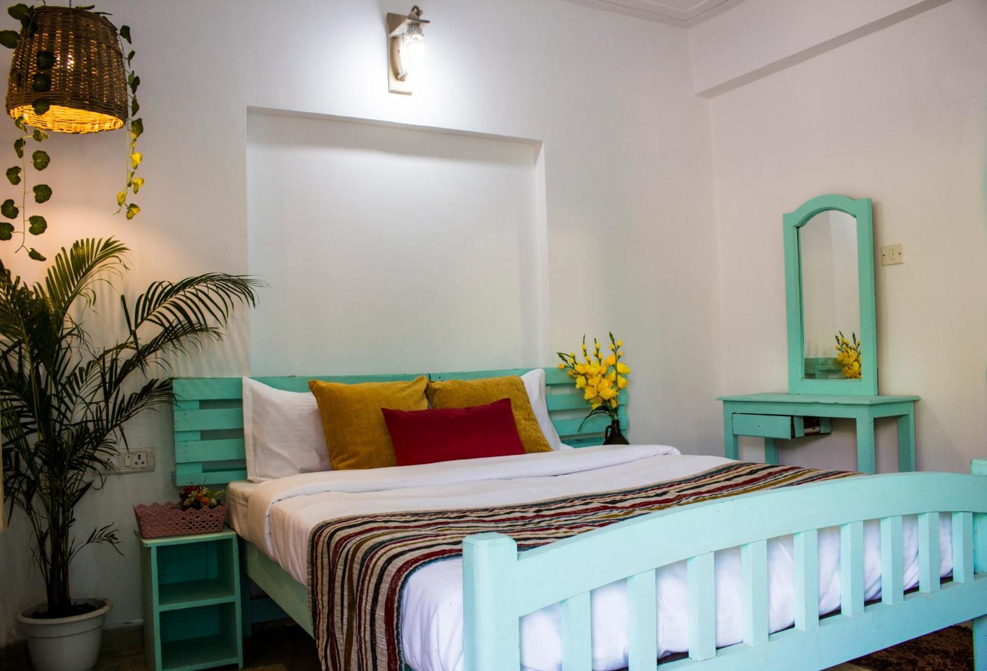 Turquoiise House Hotel Morjim Bagian luar foto