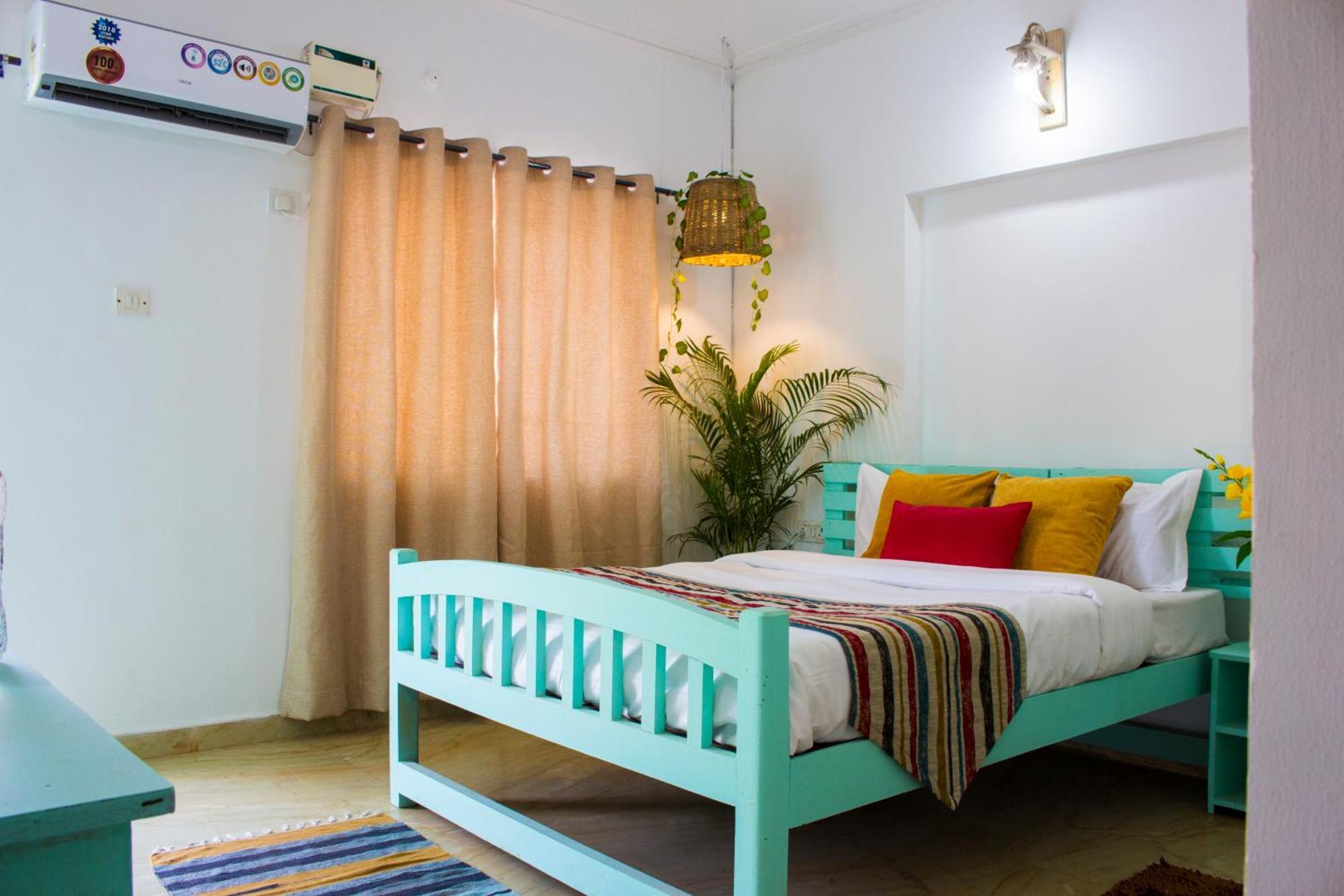 Turquoiise House Hotel Morjim Bagian luar foto