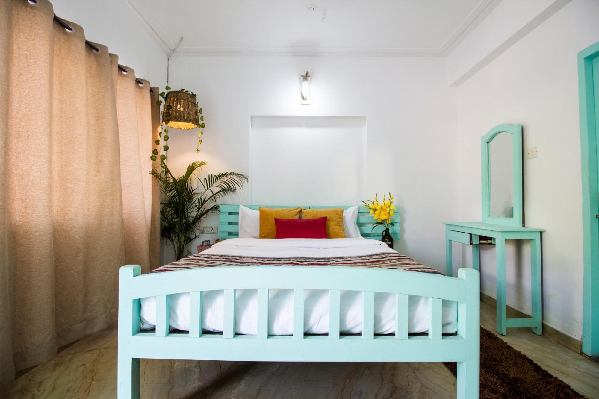 Turquoiise House Hotel Morjim Bagian luar foto