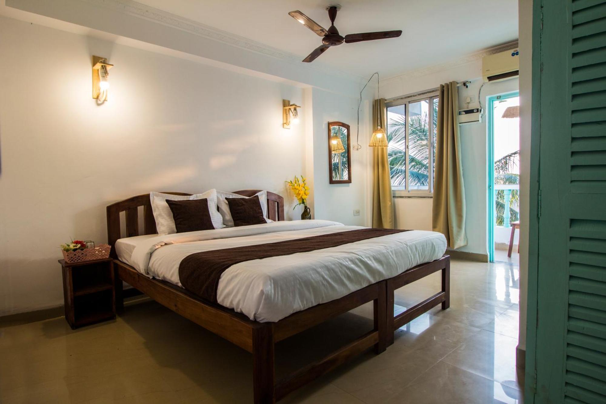 Turquoiise House Hotel Morjim Bagian luar foto
